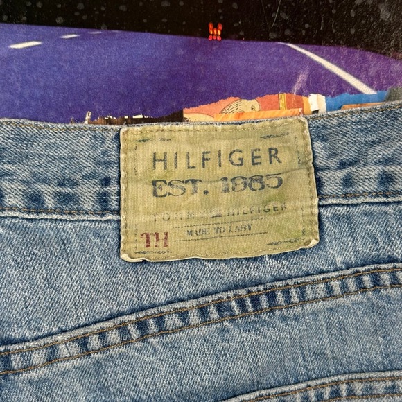 Tommy‎ Hilfiger Women's Blue Denim Shorts Cuffed Hem Est. 1985 Light Wash - Picture 7 of 11